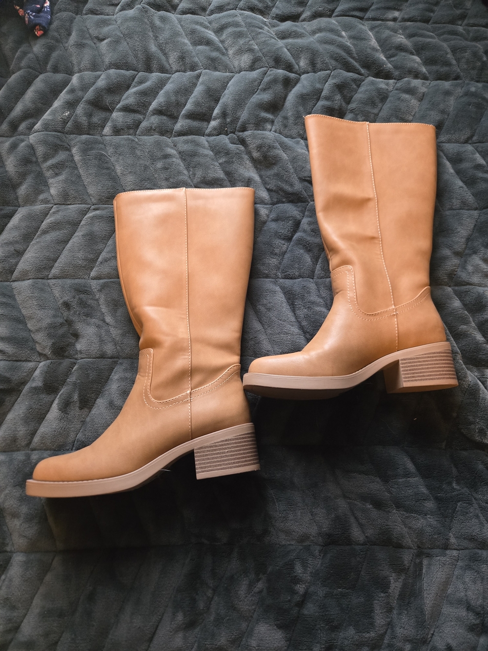NWOT Soda Tan Mid-Calf Block Heel Boots - Picture 2 of 4